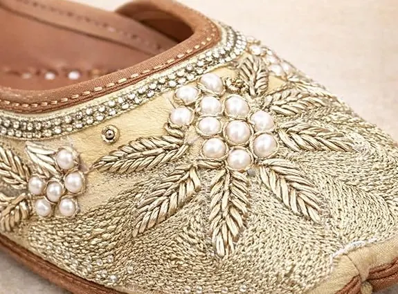Pearl Embroidered Gold Juttis view 3