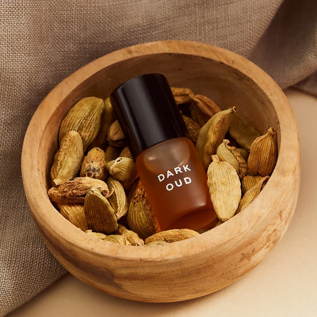 Dark Oud Attar view 3