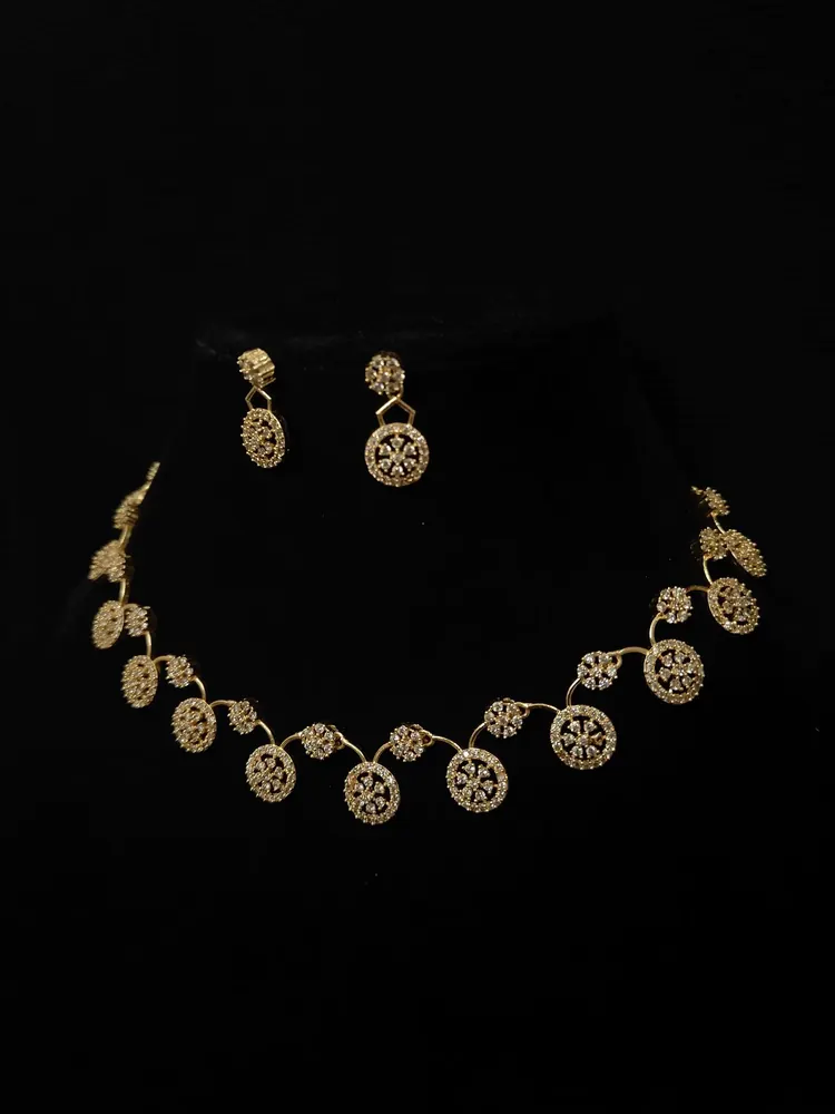 Minimal Polki Necklace Set view 2
