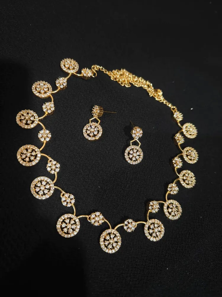 Minimal Polki Necklace Set view 5