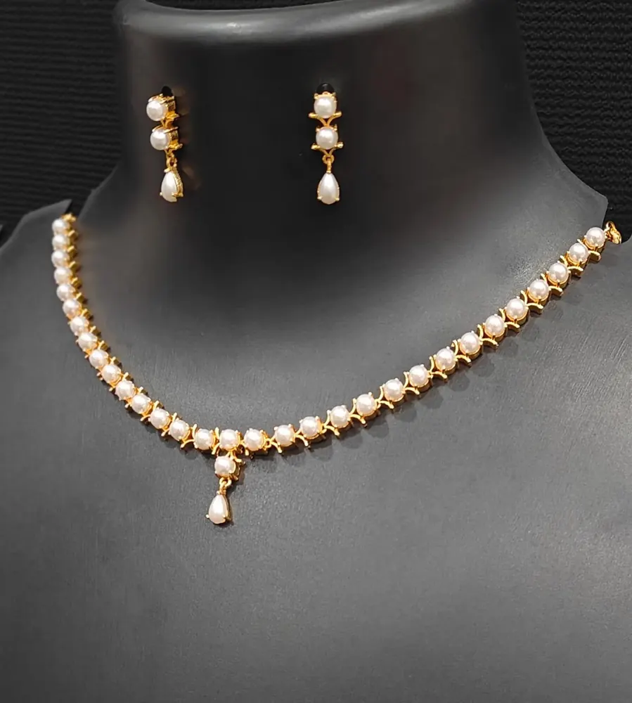 Pearl Line Necklace Set view 3